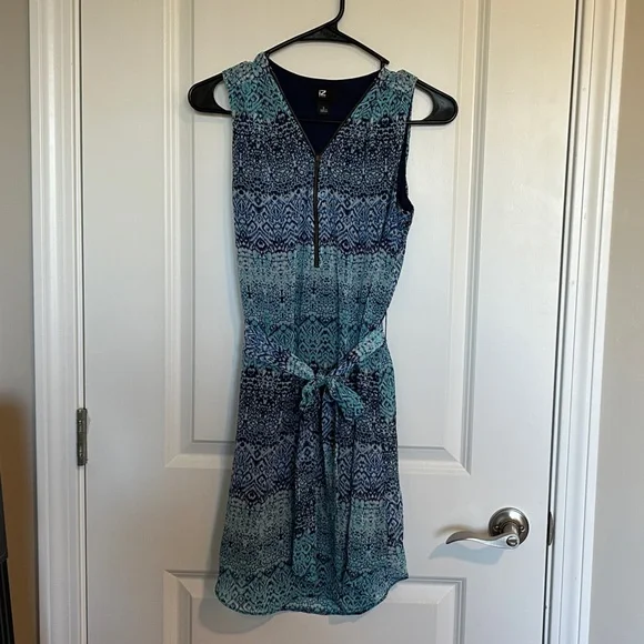 Iz Byer Blue Patterned Dress - Picture 1 of 3